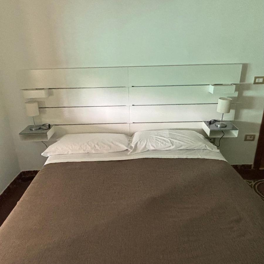 Essential Room & Parking In Centro Citta Con Parcheggio Privato E Wifi Potenza Dış mekan fotoğraf